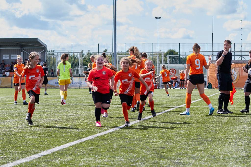 Leopards as mascots for the new Rugby Borough Womens team